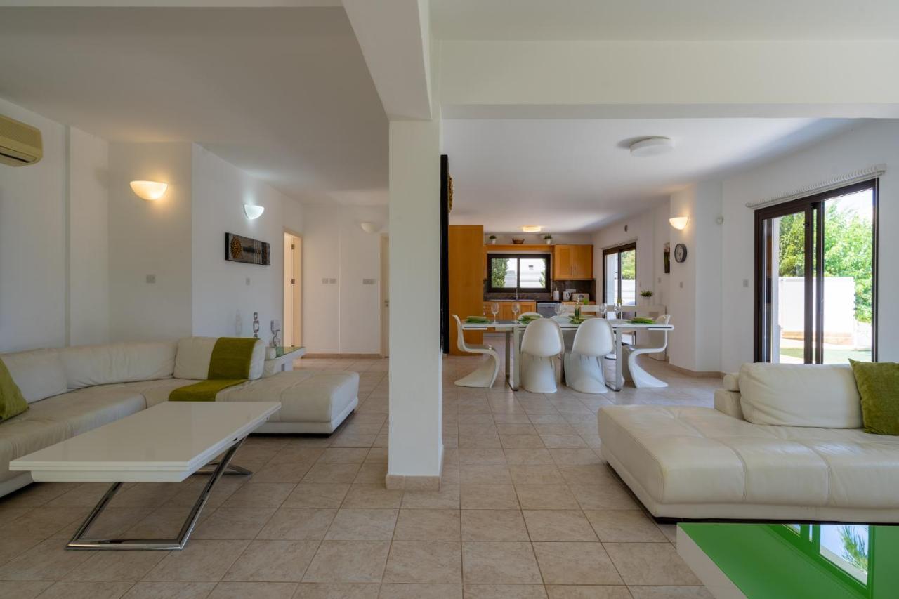 Lime 3-Bedroom Villa In Protarász Kültér fotó