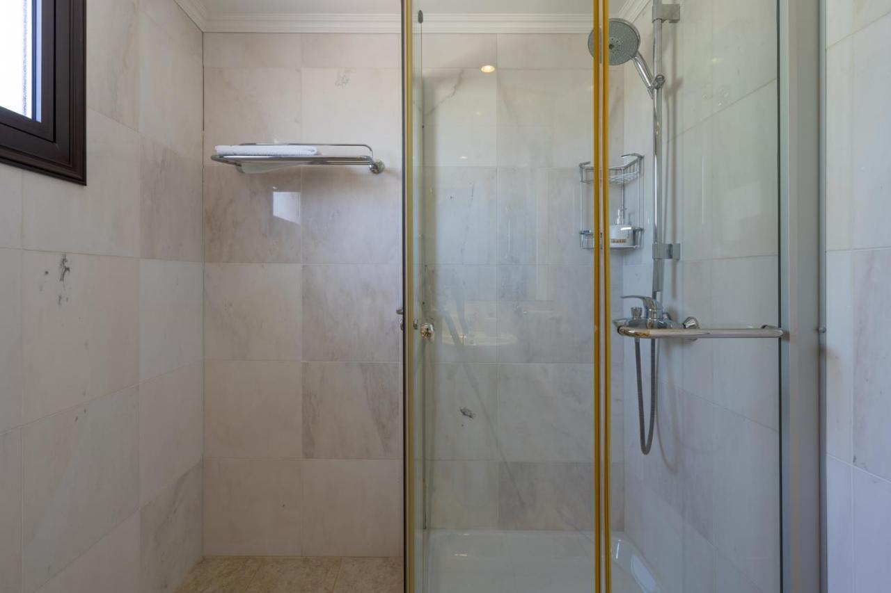 Lime 3-Bedroom Villa In Protarász Kültér fotó