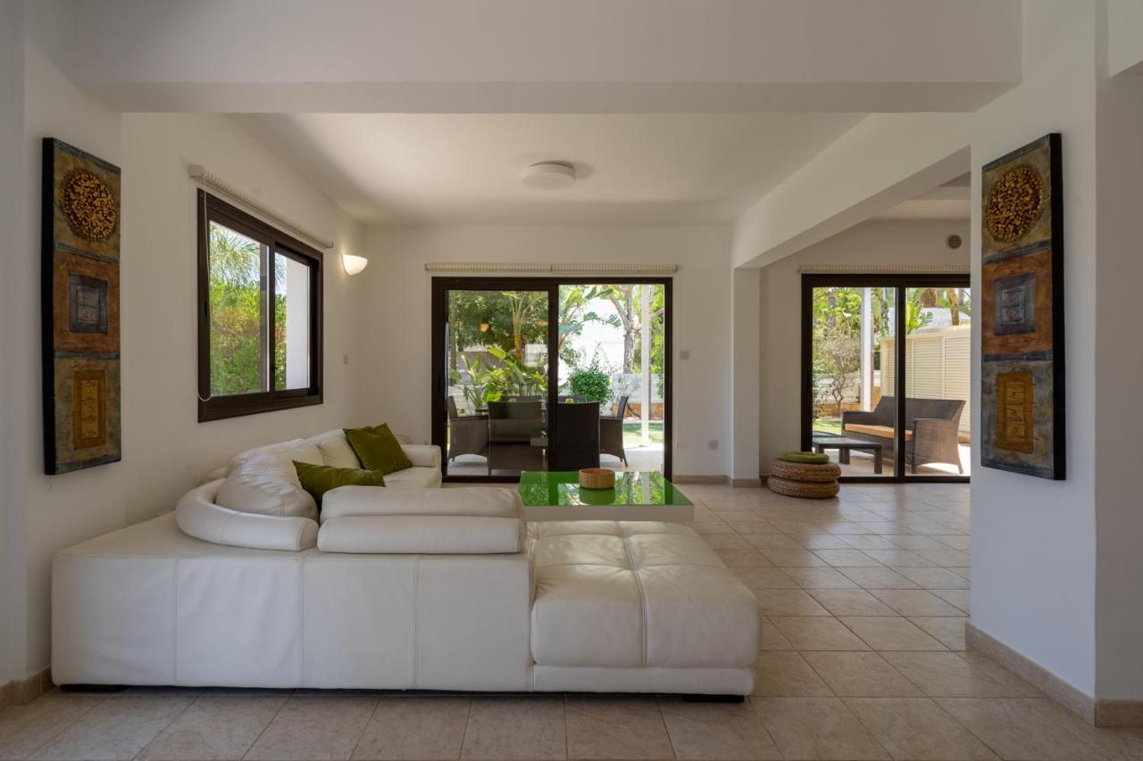 Lime 3-Bedroom Villa In Protarász Kültér fotó