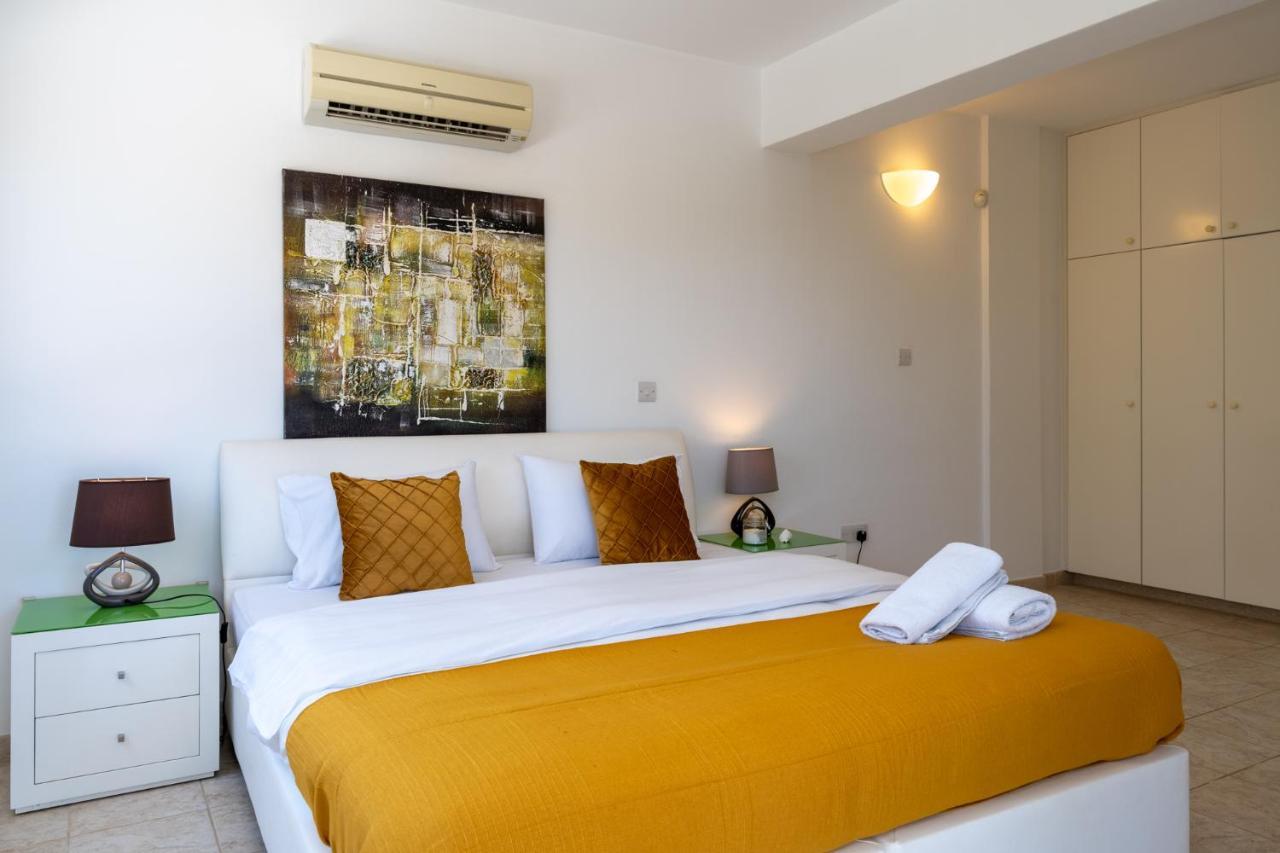 Lime 3-Bedroom Villa In Protarász Kültér fotó