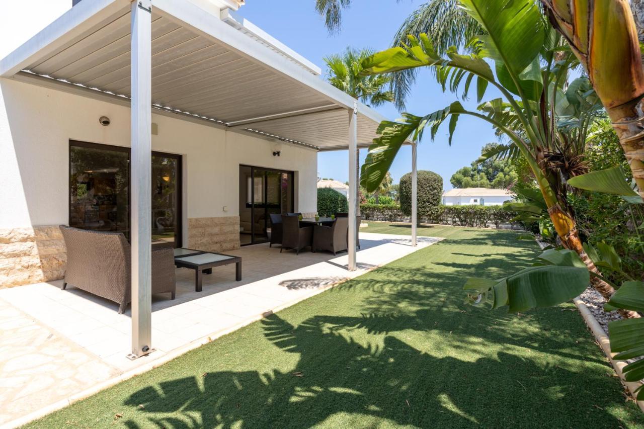 Lime 3-Bedroom Villa In Protarász Kültér fotó