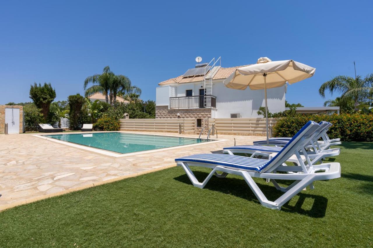 Lime 3-Bedroom Villa In Protarász Kültér fotó