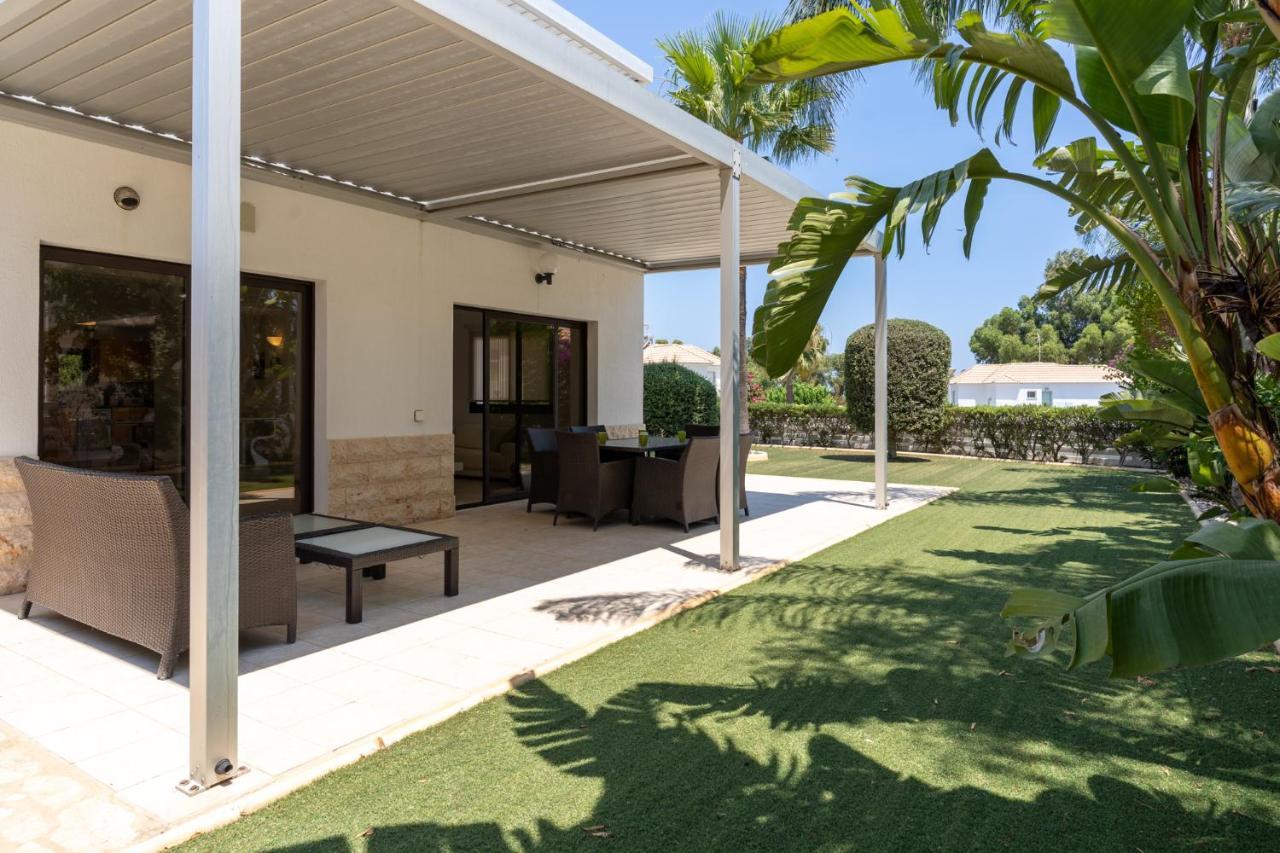 Lime 3-Bedroom Villa In Protarász Kültér fotó